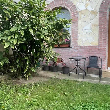 Euro Apartman Debreţin Exterior foto