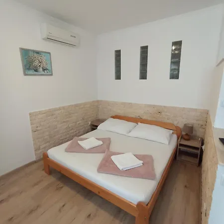 Euro Apartman Debreţin Exterior foto